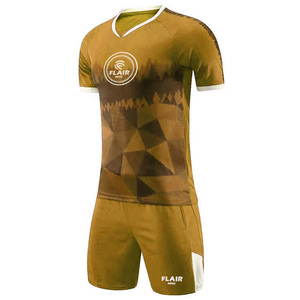 Kit de football adulte personnalisé nouveau modèle ensemble personnalisé utilisé maillot de football uniforme vêtements de football - Product Image 2