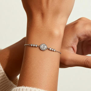 Pulsera Jeulia Starry Sky con Halo Redondo de Moissanita - Product Image 5