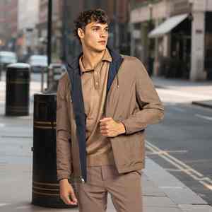 Chaqueta Cortavientos Bomber Casual Impermeable con Media Cremallera, Tallas Grandes, Unisex, con Revestimiento Personalizado de Camuflaje y Cierre Frontal de Resorte - Product Image 4