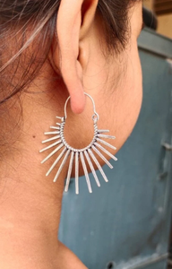 Nuevo Superventas Pendientes de Latón Brillante con Diseño de Amanecer, Chapados en Oro de 18k, Estilo Tribal Vintage, de Moda, al por Mayor para Mujer - Product Image 6