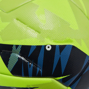 Balón de fútbol de tamaño 4 personalizado, estilo clásico para interiores, nuevo diseño de alta demanda, la mejor calidad, el mejor diseño, la mejor fabricación - Product Image 5