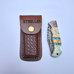 Cuchillo plegable de Damasco hecho a mano personalizado, cuchillo de bolsillo de supervivencia al aire libre multifuncional con mango de resina - Product Image 4