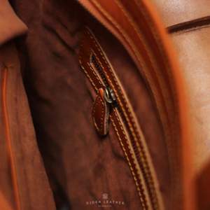 Sac fourre-tout batik indonésien de qualité supérieure avec fermeture à glissière élégant en cuir de vachette pleine fleur pour femmes à la mode - Product Image 2