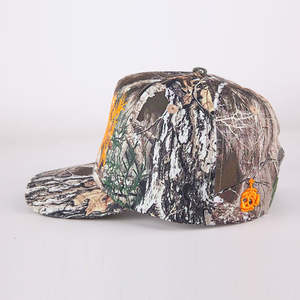 Casquette de camionneur unisexe personnalisée OEM à 5 panneaux, visière incurvée, imprimé camouflage Real Tree, logo brodé 3D, maille bicolore, décontractée, quatre saisons - Product Image 4