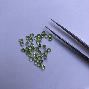 พลอยเพอริดอทสีเขียวธรรมชาติขนาด 5 มม. ทรงหัวใจเจียระไน ขายส่งออนไลน์ ราคาโรงงาน ซื้อเลยจากผู้ผลิต ร้านค้าปกติ - Product Image 3
