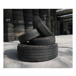 Pneus de camion d'occasion abordables pour remorques et camions lourds - Product Image 1