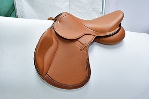 Venta caliente personalizable Caballo Saltar Sillín Para Caballo DD Cuero Inglés Sillín de Calidad Superior al mejor precio Fabricante India - Product Image 2
