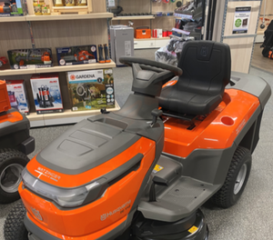 Tracteur de jardin Husq TC 112, excellent rendement, largeur de coupe 95 cm, stock européen. - Product Image 2