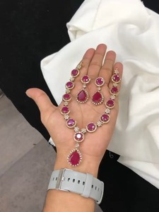 Ensemble de collier de finition mate CZ de haute qualité pour femmes bijoux en laiton de luxe avec boucles d'oreilles pour les mariages et les occasions festives - Product Image 4