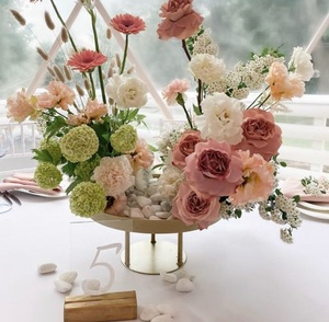 Centro de mesa de boda de hierro forjado Premium para un encanto de decoración de banquete de recepción elegante y elegante - Product Image 1