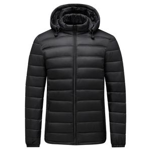 Blouson matelassé léger pour homme en noir avec capuche, imperméable, chaud, pour l'extérieur et les occasions décontractées - Product Image 1
