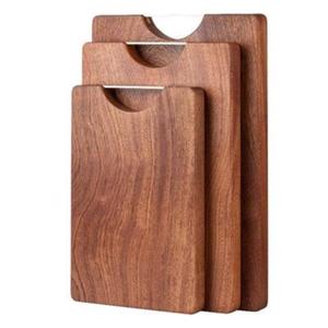 Planche à découper rustique en bois d'olivier fabriquée à la main par des artisans pour des cuisines traditionnelles qui soulignent la beauté de la qualité des matériaux naturels - Product Image 5