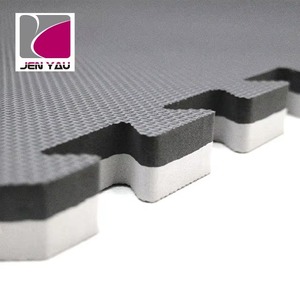 Tapis d'arts martiaux professionnel imperméable 100x100cm 2cm en mousse EVA à texture croisée pour l'entraînement de Judo, BJJ, MMA, Karaté - Product Image 1