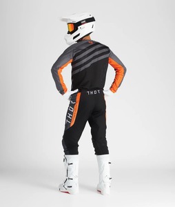 ชุดแข่งมอเตอร์ไซด์ของผู้ชายชุดแข่งรถมอเตอร์ไซด์ออกแบบใหม่โดยหนังแท้กันลมขนาดพิเศษ - Product Image 2