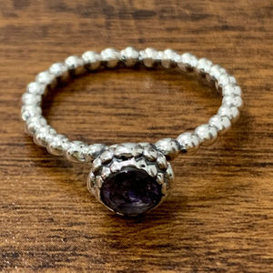 แหวนอเมทิสต์ดีไซน์ทันสมัยและเรียบง่าย (3.2 กรัม) ชุบทอง 18K ประดับขอบแบบ Bezel ของขวัญสำหรับเด็ก ประดับด้วยอัญมณีธรรมชาติ - Product Image 1