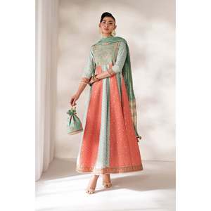 Haut en satin de soie brodé à manches trois-quarts SF-4141 pour le printemps/été - Product Image 1