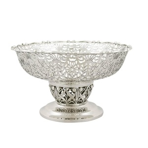 Cesta de frutas de estilo único de diseñador atractivo, cesta de forma redondeada, acabado chapado en oro, alambre de hierro, almacenamiento de alimentos y verduras - Product Image 2