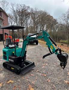 ENVÍO GRATUITO, Miniexcavadora de Orugas de 1 Tonelada, Marca CFG MH12RX, Nueva, con Motor de Gasolina Briggs de 15 hp, Certificación EPA y CE, ROPS Abierto, Pulgar Hidráulico - Product Image 3