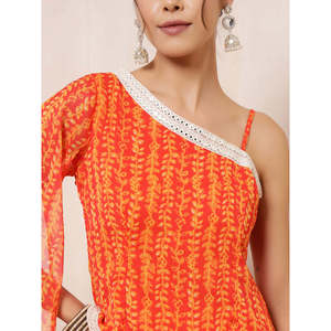 Ensemble coordonné en mousseline de soie imprimé feuilles <span class=keywords><strong>orange</strong></span> pour femme, <span class=keywords><strong>tunique</strong></span> asymétrique à une épaule avec pantalon palazzo, style indo-occidental - Product Image 2