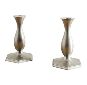 Candelabro de metal cepillado con base hexagonal y soporte de vela minimalista de tallo cónico para mesa y decoración festiva - Product Image 1