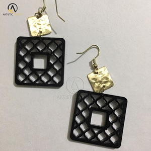 Pendientes de joyería de diseñador irregular de moda para mujer, tamaño personalizado con elegantes cajas de madera - Product Image 3