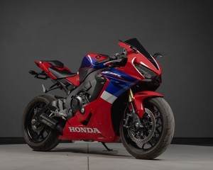 Oferta promocional exclusiva para el nuevo 2023 HONDAAA C B R 1000 R 998cc EN LÍNEA CUATRO en venta - Product Image 1