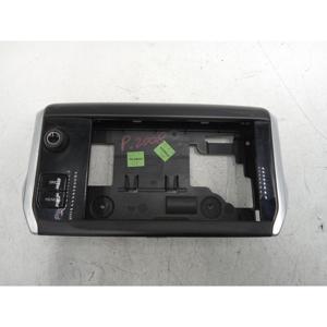 Cornice Display Multifunzione PEUGEOT 2008 1a Serie (13>) 9672846077 - Product Image 3