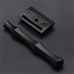 มีดโกนหนวดแบบสองคมเคลือบโครเมียมขัดเงาสำหรับผู้ชาย ใช้งานด้วยมือ พร้อมด้ามจับแบบมีลาย ให้การโกนที่เรียบเนียนสำหรับการดูแลร่างกาย ใช้ในร้านเสริมสวยได้ - Product Image 2