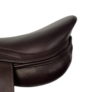Silla de montar inglesa de cuero genuino para salto ecuestre, silla de contacto cerrado para espectáculos ecuestres. - Product Image 4