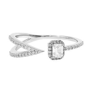 Round And Emerald Diamond <b>Unique</b> Design <b>Engagement</b> <b>Ring</b> For Women - Product Image 4