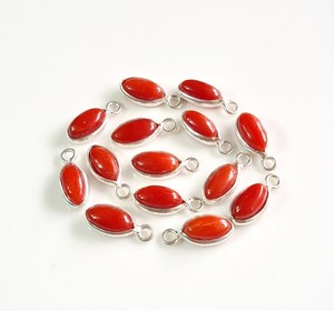 Superbe cabochon en corail rouge naturel de 8mm en argent sterling 925 Connecteurs à breloques remplis d'or 18K Réglage de la lunette de 8mm pour pendentifs fins - Product Image 2