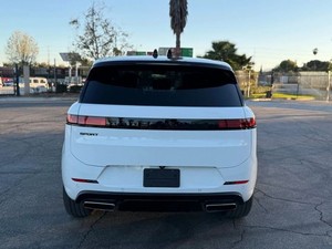 แลนด์โรเวอร์ เรนจ์โรเวอร์ สปอร์ต P400 SE ไดนามิก สปอร์ต ยูทิลิตี้ 4 ประตู สภาพใหม่เอี่ยม - Product Image 6