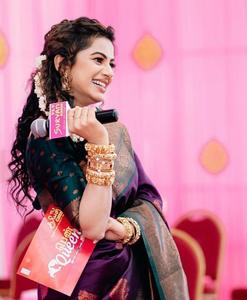 Nouveau Saree en soie Banarsi à la mode avec chemisier pièce économique Style Bollywood tenue de fête pour les femmes indiennes en gros de Surat - Product Image 2