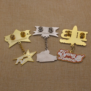 Pins de intercambio de béisbol personalizados al por mayor, insignias de esmalte suave y duro con purpurina, pin de solapa de metal personalizado para equipos de sóftbol, para deportes, a granel - Product Image 5
