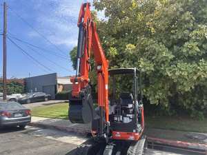 Miniexcavadora KX030-4 2024: Potencia Eficiente en un Diseño Compacto - Product Image 3