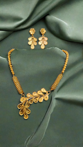 Ensemble de boucles d'oreilles collier en vrac avec plaqué or 22 carats de qualité supérieure conçu pour les femmes ensemble de boucles d'oreilles collier bijoux - Product Image 3