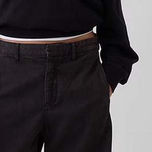 Sudadera Corta Premium para Mujer con Tela de Felpa Suave y Diseño de Hombros Caídos Cómodo para Compradores al por Mayor Precio de Fábrica 2026 - Product Image 4