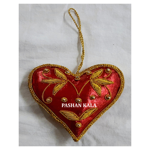 Exclusif et personnalisé en forme de coeur couleur marron broderie et travail de perles ornement suspendu de Noël pour une utilisation décorative et cadeau - Product Image 1