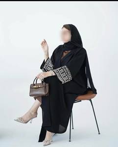 Venta al por mayor personalizado Abaya Turquía ropa islámica de lujo con estilo Petite Abaya mujeres musulmanas vestido Dubai volante mangas satén Abaya - Product Image 1