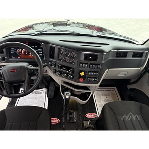 Peterbilt 567 2026, Sistemas Electrónicos y Eléctricos para Camiones, 500 HP, Tracción 6x4, Transmisión Manual - Product Image 2