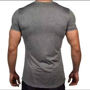 Hommes Gym Fitness à manches courtes col rond t-shirt coton respirant High Street Style été porter hommes chemises de qualité supérieure - Product Image 3