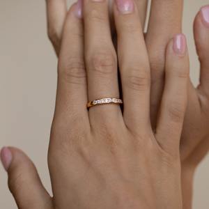 Bague de fiançailles en or 14 carats avec moissanite, élégante bague de mariage, bijoux fins pour femmes, style diamant en grappe fine, romantique - Product Image 3