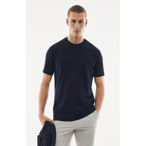 Camiseta de hombre de algodón 100% de alta calidad 220 Gsm ganchillo estampado de gran tamaño y bordado Diseño personalizable - Product Image 3