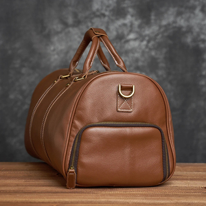 Sac de voyage en cuir véritable marron avec fermeture à glissière et sangle réglable pour les voyages - Product Image 4