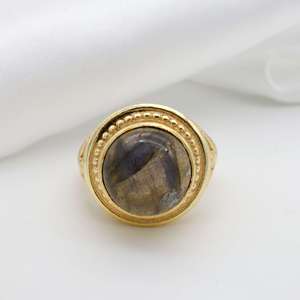 แหวนทองเหลืองชุบทอง18K อัญมณีสีดำตัวหนาทันสมัยสำหรับสาวๆงานหมั้น - Product Image 6