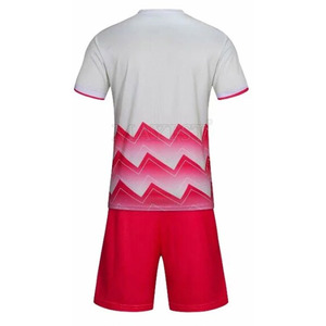 เครื่องแบบฟุตบอลสไตล์เรโทรของผู้ชายผ้าโพลีเอสเตอร์แห้งเร็วออกแบบโลโก้ได้ตามต้องการฤดูร้อนขนาดสำหรับผู้ใหญ่ - Product Image 3