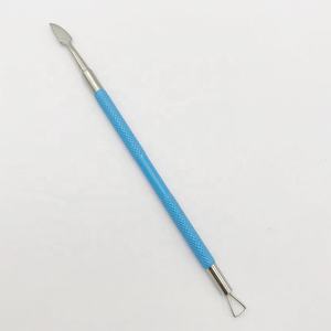 Empujadores de Cutículas de Acero Inoxidable con Recubrimiento en Polvo Azul al por Mayor, Hojas Curvas Afiladas de Doble Extremo, Apertura de Mandíbula Ancha, Duraderos - Product Image 2