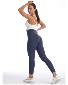 FEZMAX WEAR 2022 Nuevo Legging Deportivo de Yoga para Mujer, de Alta Calidad, Ajustado, Transpirable, Sin Costuras, de Cintura Alta y Media Pierna, Color Sólido - Product Image 2