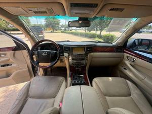 Coche usado 2010 Lex-us LX570 Base muy limpio y sin accidentes - Product Image 3