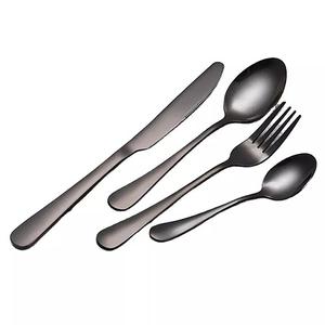 Ensemble de couverts élégant pour la maison, la restauration et l'hôtellerie – Cuillères décoratives couleur or, design moderne, en métal, pour la table - Product Image 5